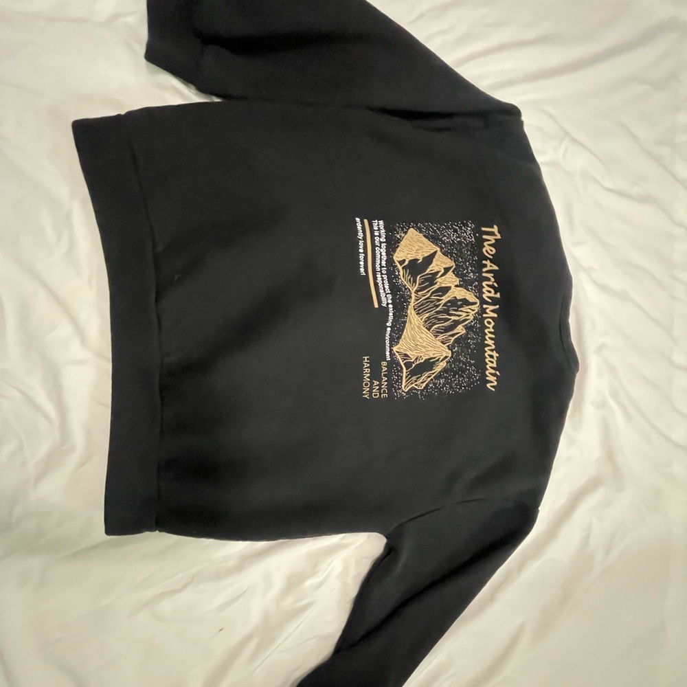 Black Crew Neck Sweater with Golden Graphic
